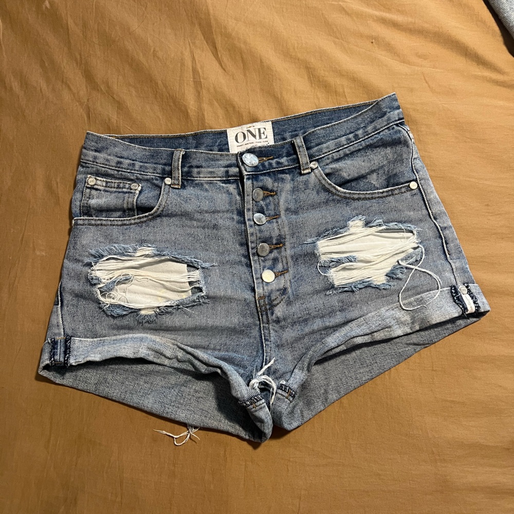 One by One Teaspoon Outlaw Shorts Distressed Medium Wash Rolled Hem Size 26